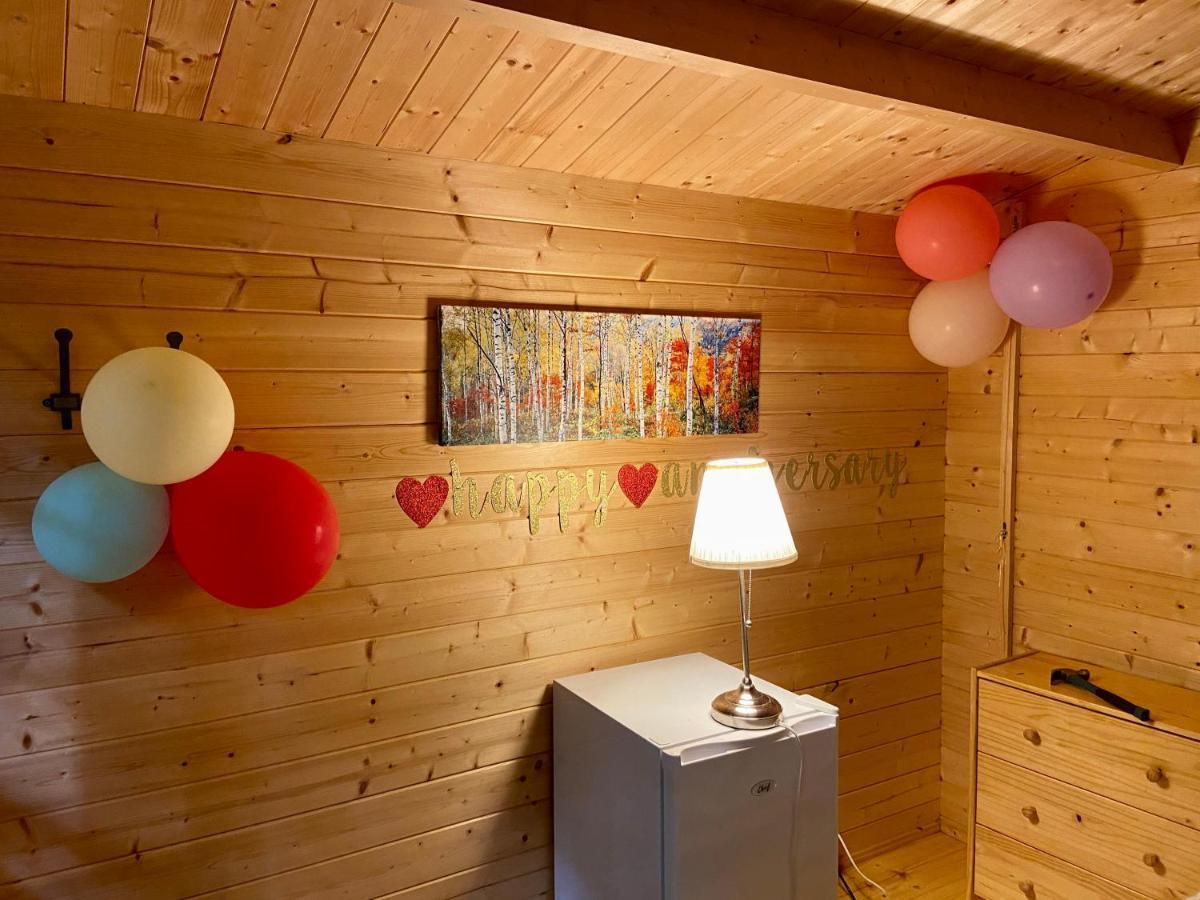 Algonquin Madawaska Lodge Cottage Glamping Cabins Buitenkant foto