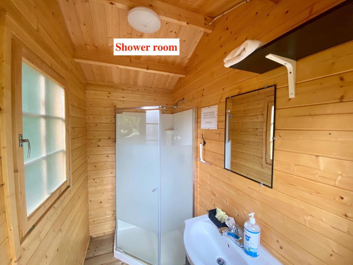 Algonquin Madawaska Lodge Cottage Glamping Cabins Buitenkant foto