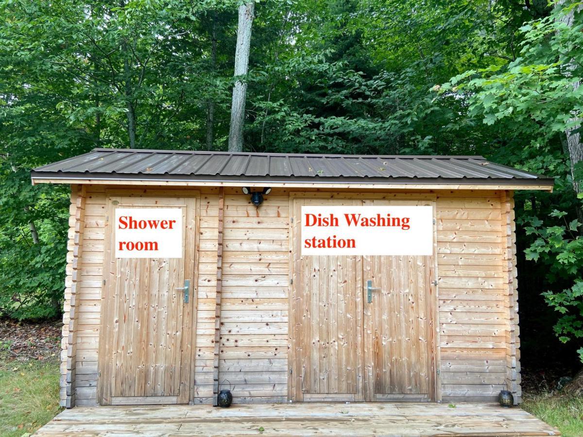 Algonquin Madawaska Lodge Cottage Glamping Cabins Buitenkant foto