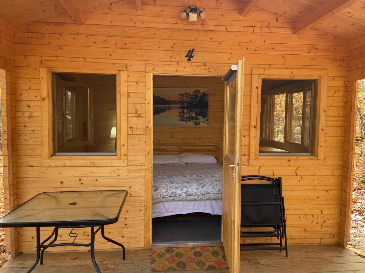 Algonquin Madawaska Lodge Cottage Glamping Cabins Buitenkant foto